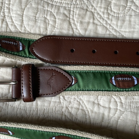 Tommy Bahama Men’s Canvas & Leather Football Belt - Picture 2 of 8